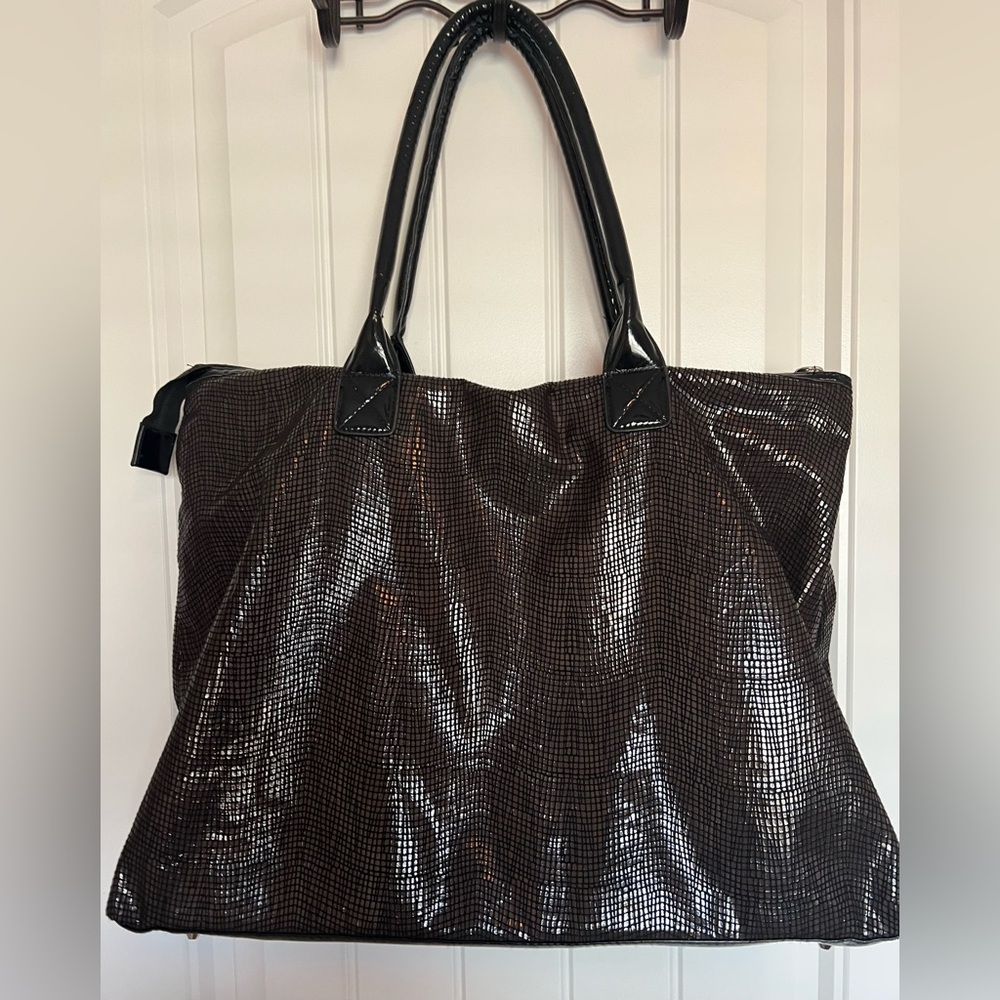 Jessica Simpson Stylish Brown Large Overnight/Travel Tote Bag - Picture 2 of 4